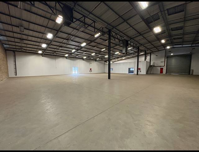 4,701M² WAREHOUSE TO LET IN KEMPTON PARK CENTRAL